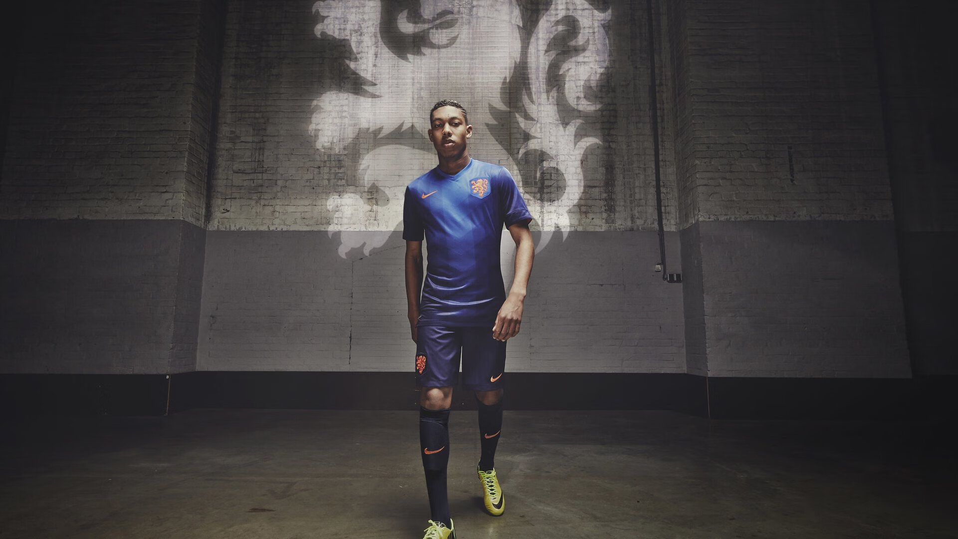 开云体育官网入口-车手背后：训练、策略与挑战，车手hugo